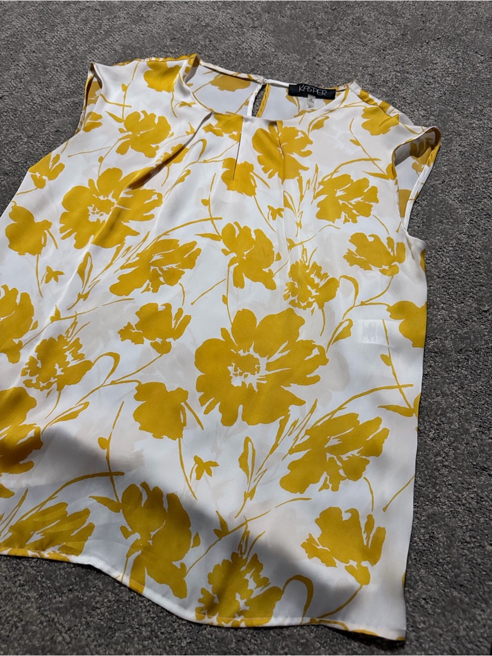 Kasper women’s sleeveless white and yellow floral top size medium